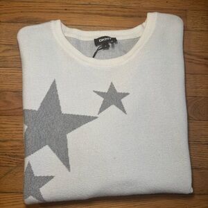 Women’s DKNY Silver Star Sweater Size M 
Casual, Cozy, Y2K
